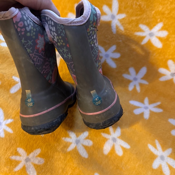 Bogs toddler boots size 8 - Picture 5 of 6
